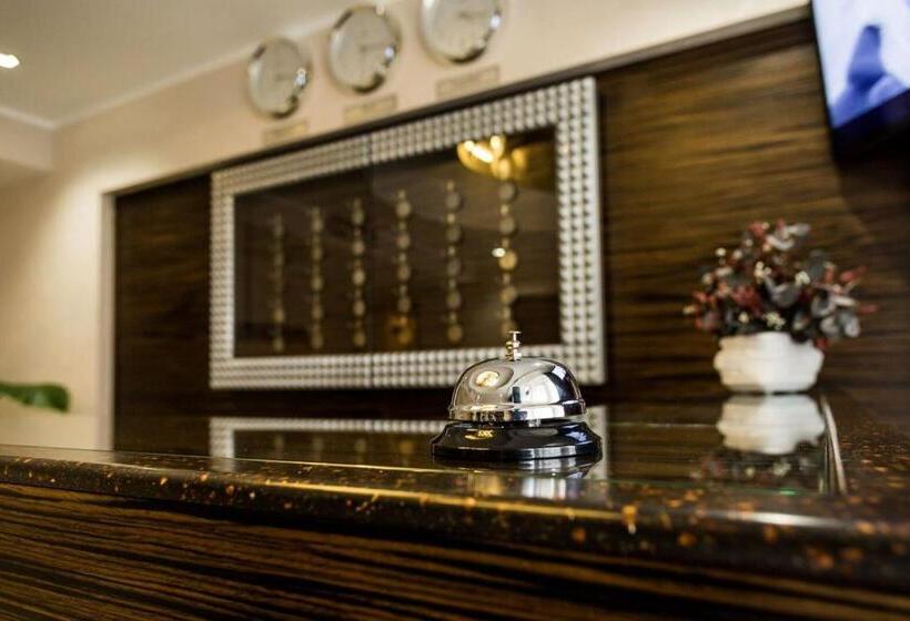 Park Hotel Warshawskiy