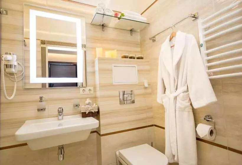 Park Hotel Warshawskiy