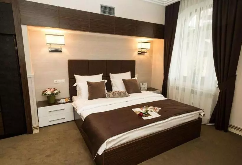 Park Hotel Warshawskiy