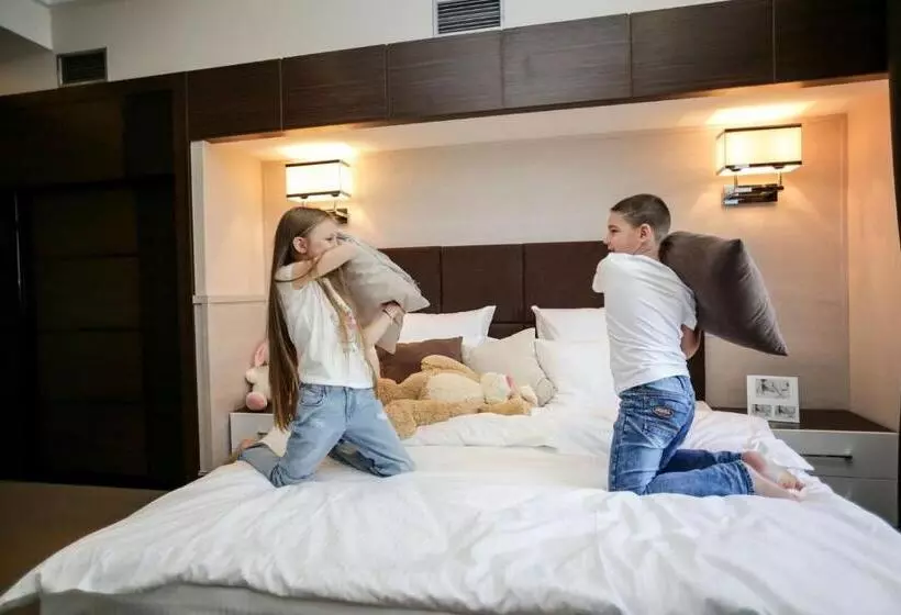 Park Hotel Warshawskiy