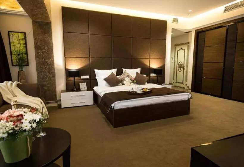 Park Hotel Warshawskiy