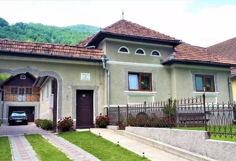 ペンション Casa Maria Transalpina