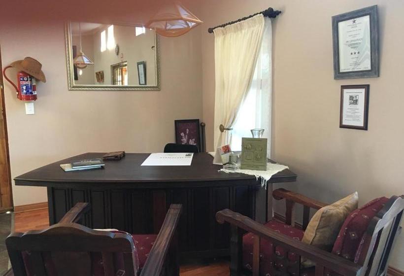 بنسيون De Sandsteen Gastehuis