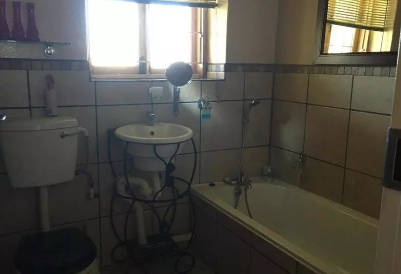 Majatalo De Sandsteen Gastehuis