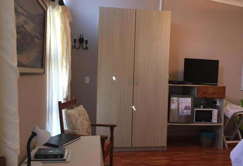 بنسيون De Sandsteen Gastehuis