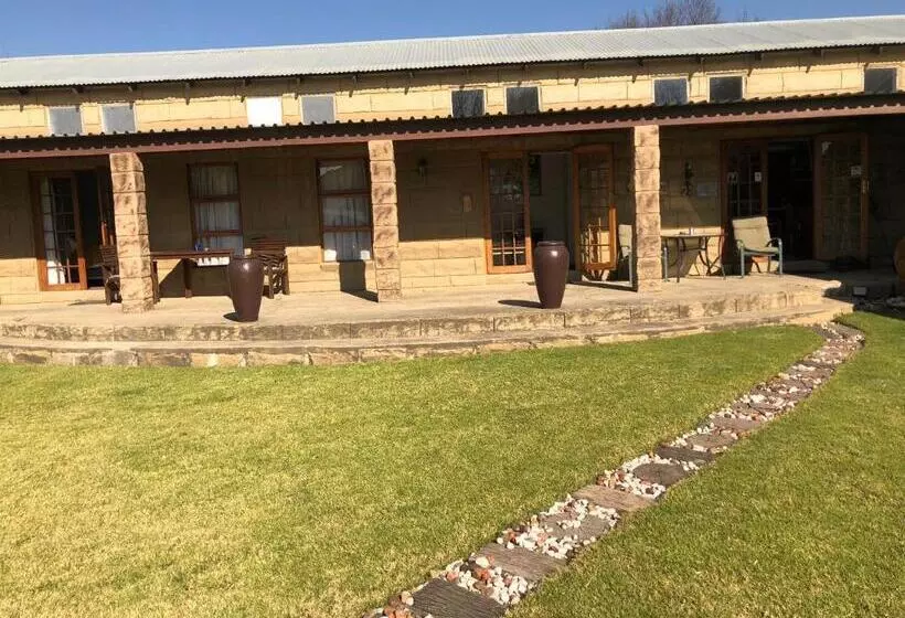 Majatalo De Sandsteen Gastehuis