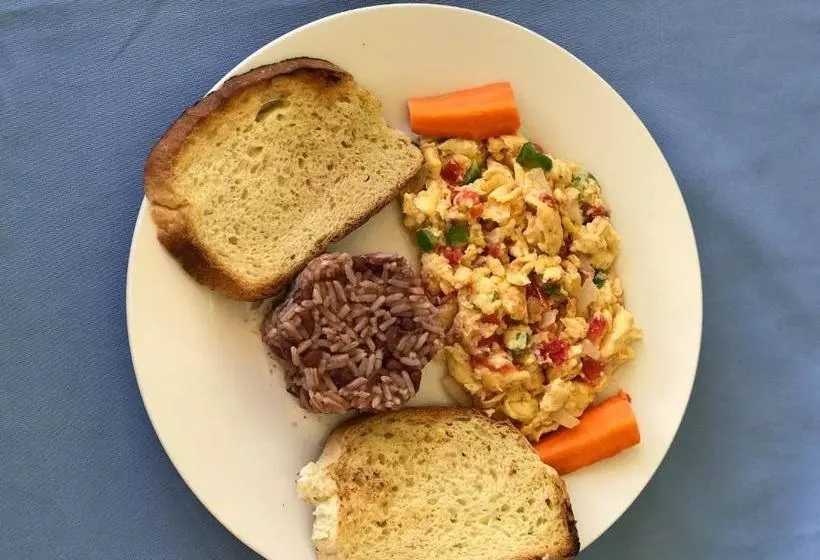 Majatalo Sunrise Paradise/carlito´s Place