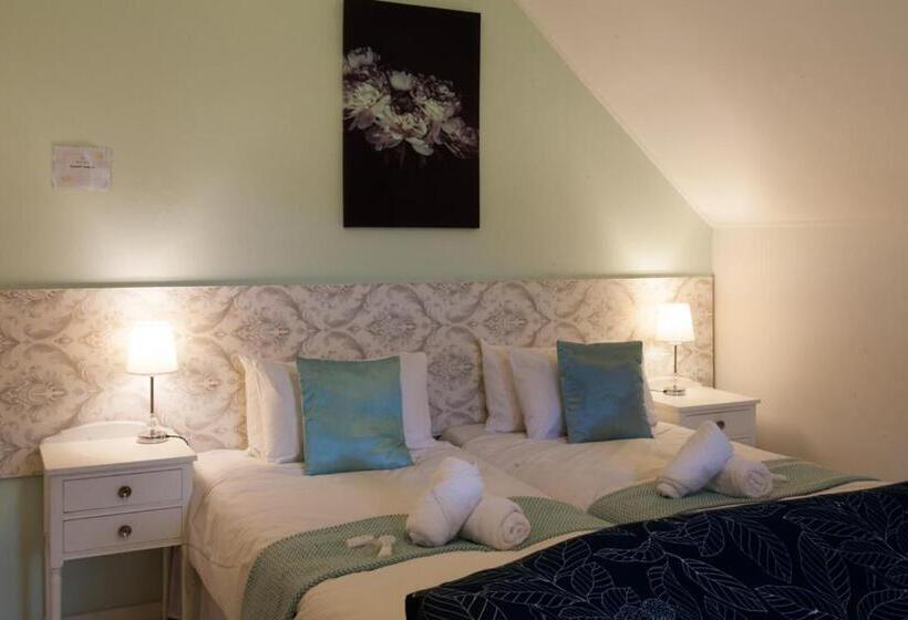 بنسيون The Manor House