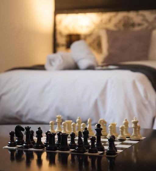 بنسيون The Manor House