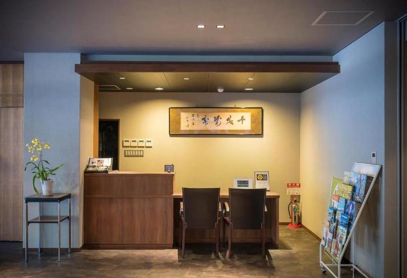 Ryokan Miyajimaonsen Takinoso