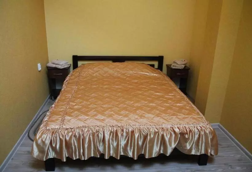 Retkeilymaja Troyanda