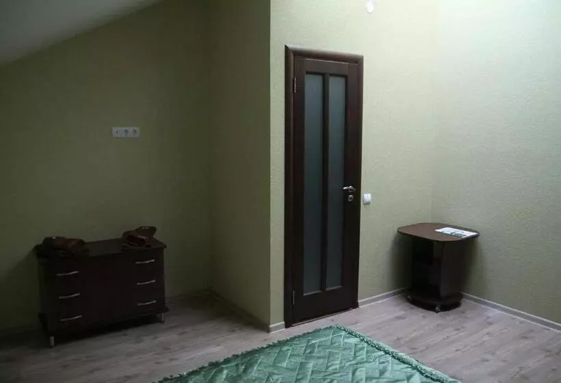 Retkeilymaja Troyanda