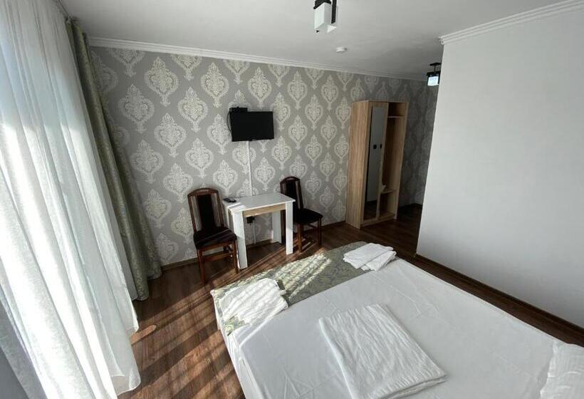 Clisura Dunarii Pensiunea Casa Creta