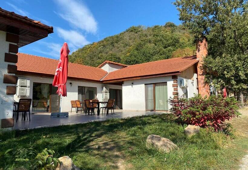 Clisura Dunarii Pensiunea Casa Creta