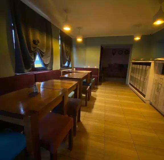 Hostel Zolota Nyva