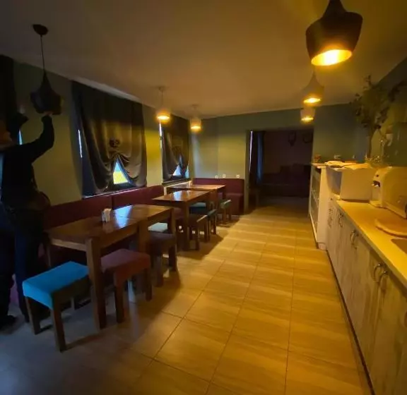 Hostel Zolota Nyva