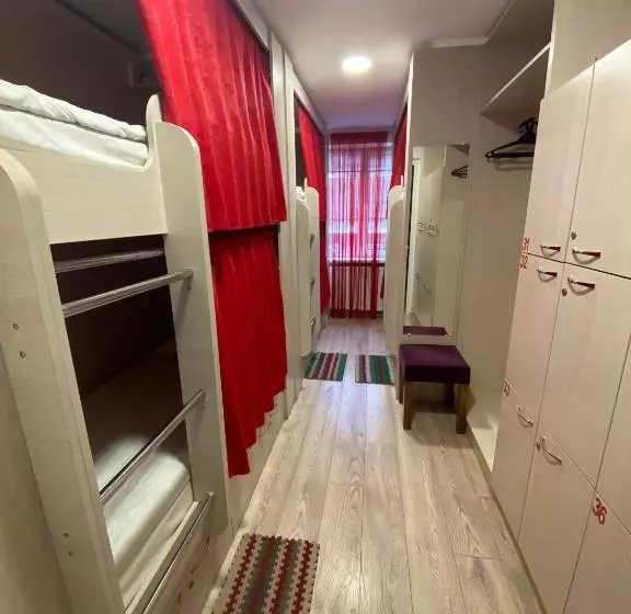 Hostel Zolota Nyva
