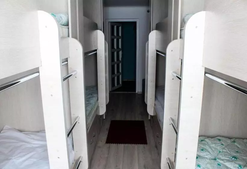 Hostel Zolota Nyva