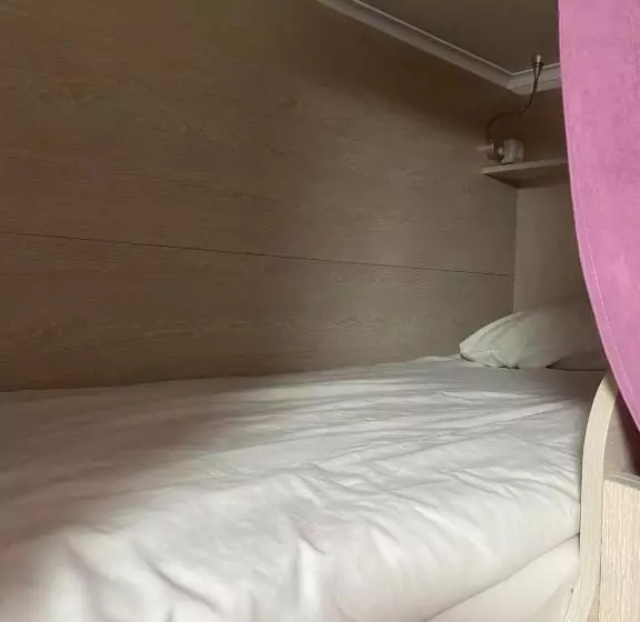 Hostel Zolota Nyva