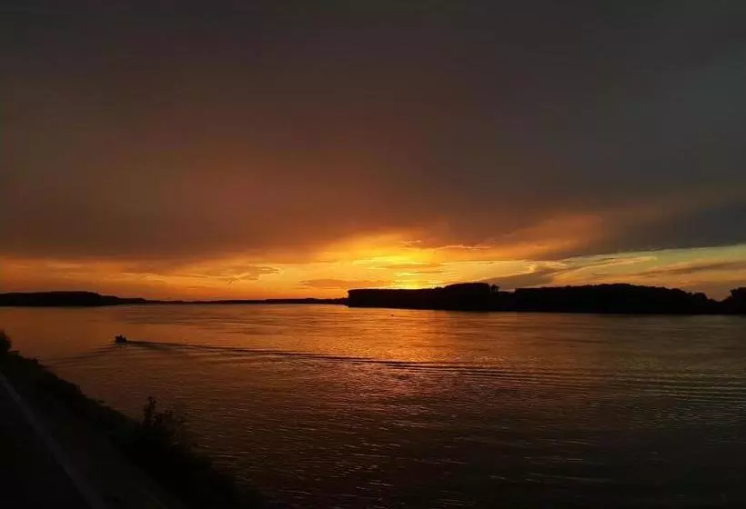 Hotelli хотел лодката