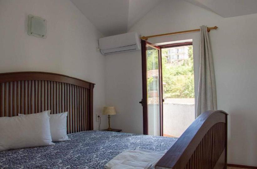 Hôtel хотел лодката