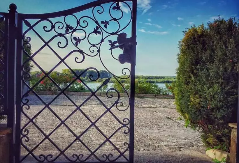 Hotelli хотел лодката