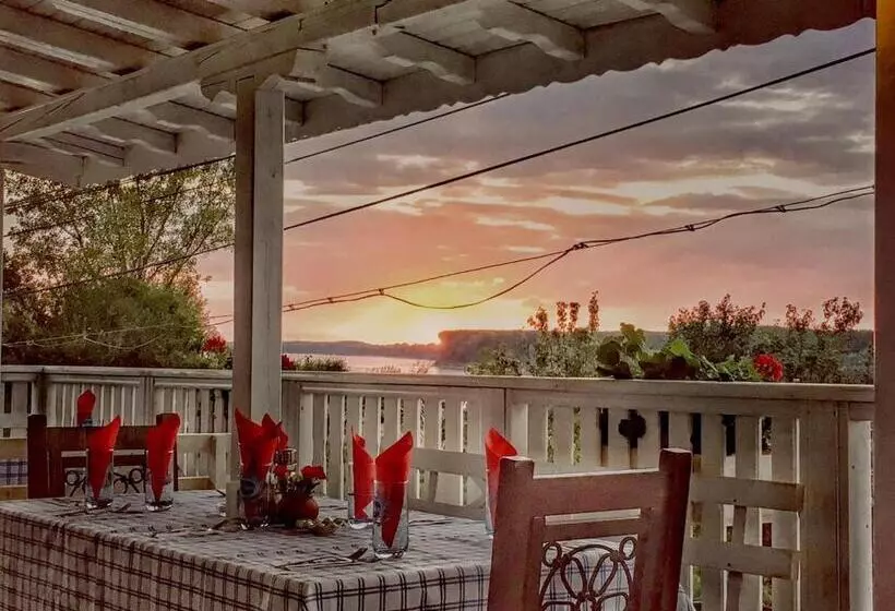 Hotelli хотел лодката