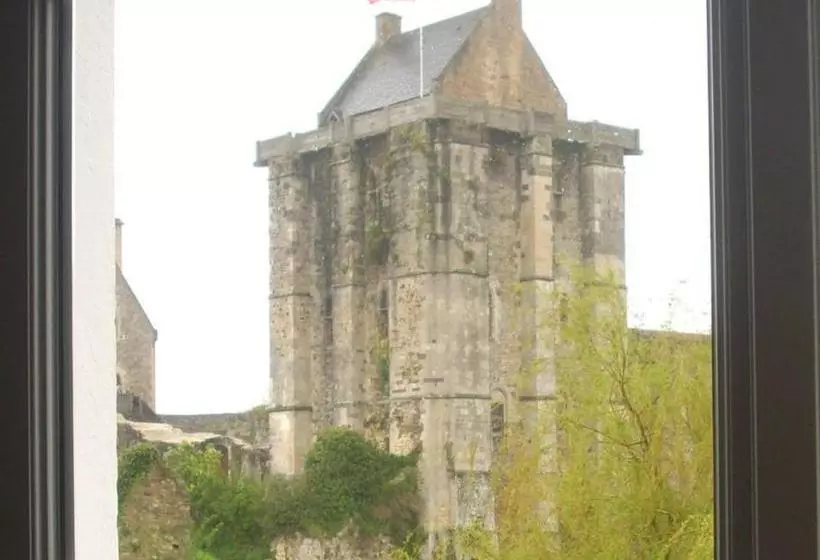 ホテル Auberge Du Vieux Chateau