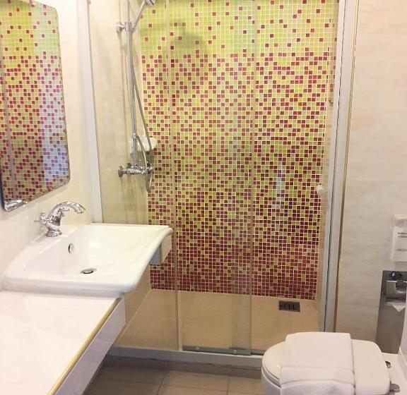 酒店 Baan Talay See Cream Resort