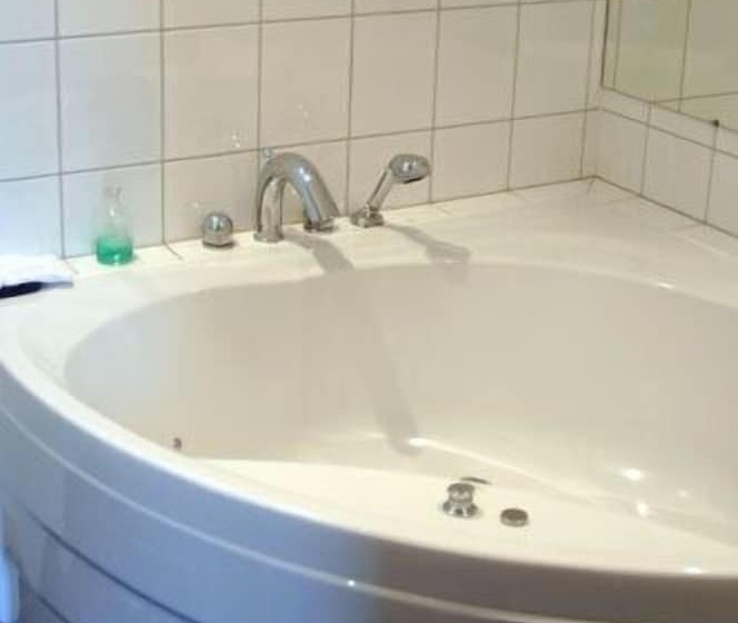 בית מלון כפרי Le Castel