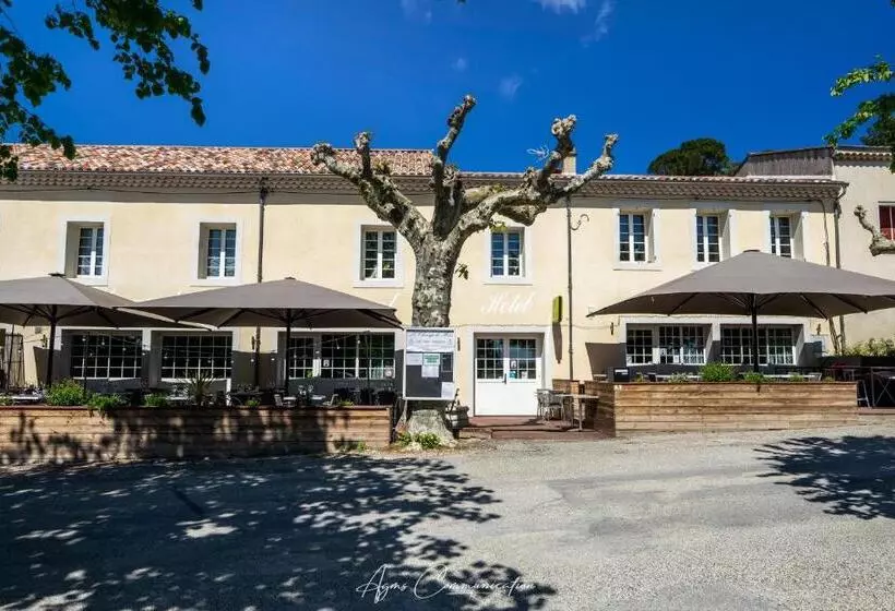 Hotelli Logis Du Champ De Mars