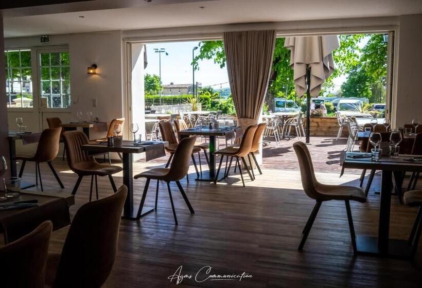 فندق Logis Du Champ De Mars