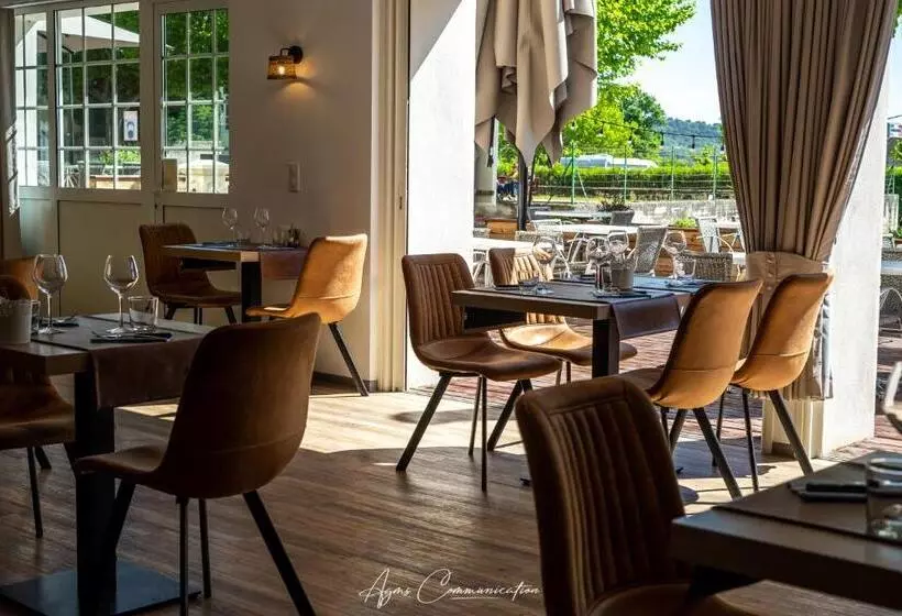 Hotelli Logis Du Champ De Mars