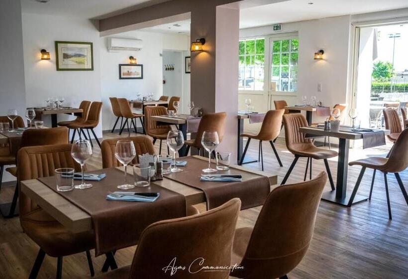 فندق Logis Du Champ De Mars