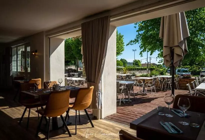 Hotelli Logis Du Champ De Mars