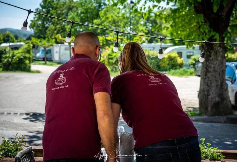 فندق Logis Du Champ De Mars
