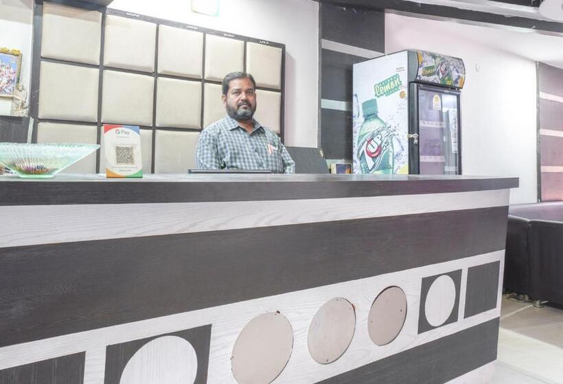 酒店 Spot On Sunshine Inn