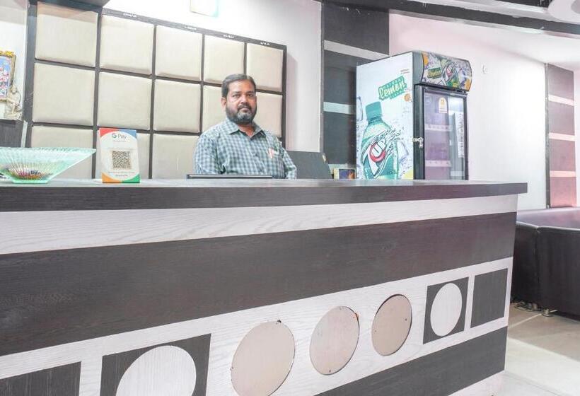 酒店 Spot On Sunshine Inn