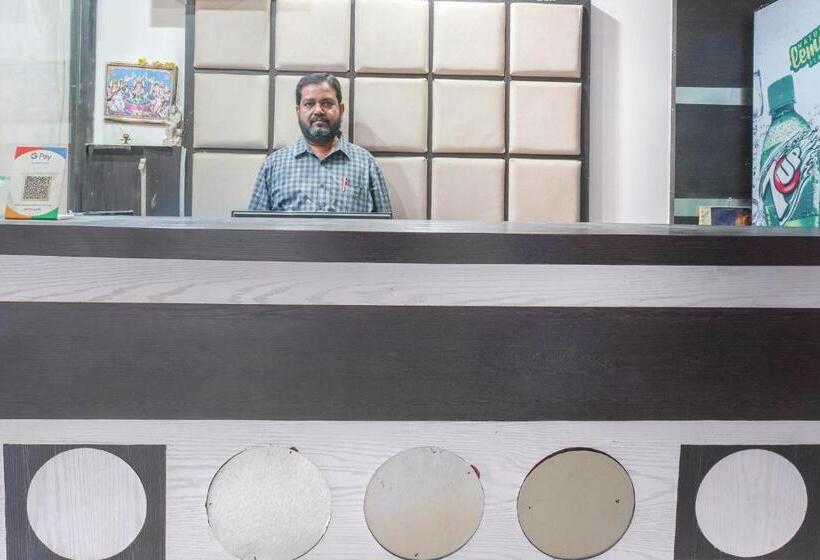 酒店 Spot On Sunshine Inn