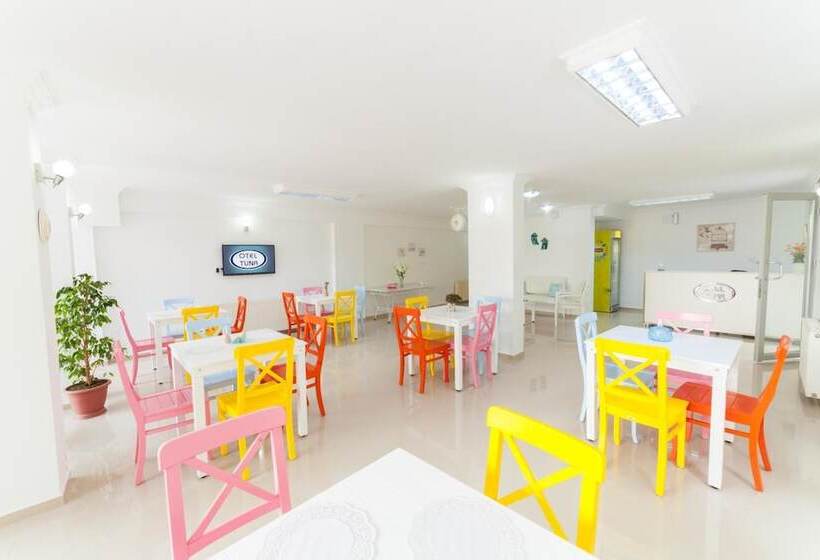 בית מלון כפרי Tuna