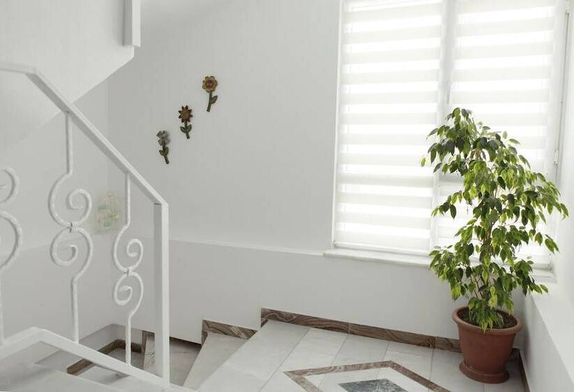 בית מלון כפרי Tuna