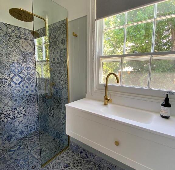 膳宿费 Explorers Lodge