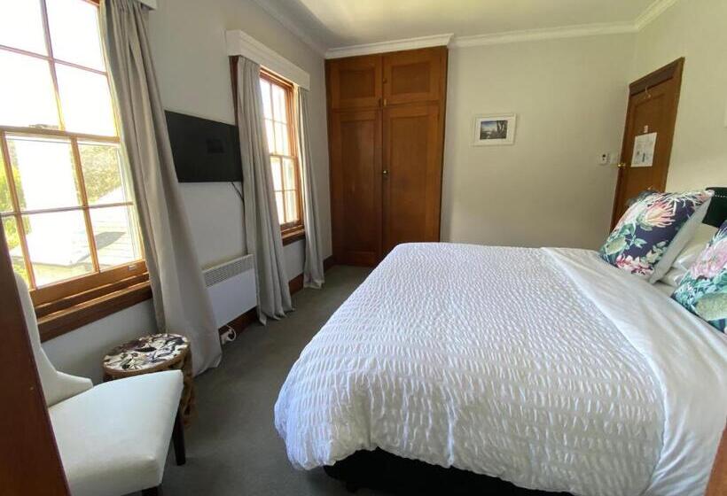 膳宿费 Explorers Lodge