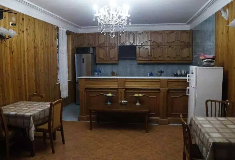پانسیون Kobuleti Guest House