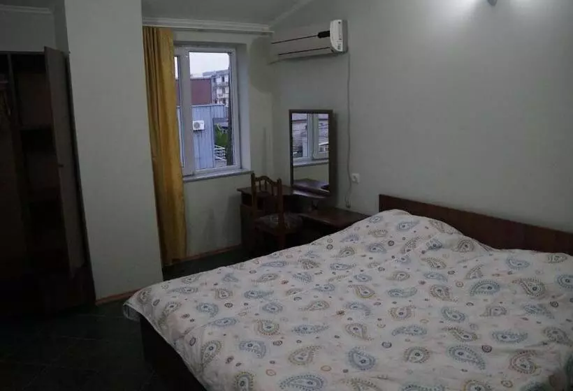 پانسیون Kobuleti Guest House