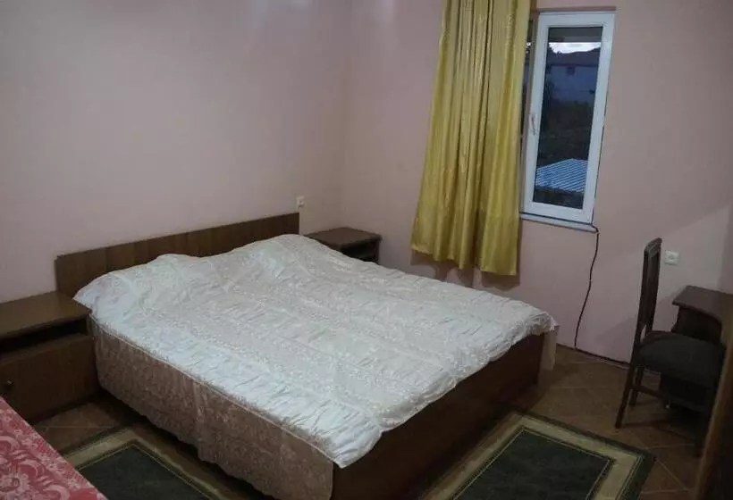 پانسیون Kobuleti Guest House