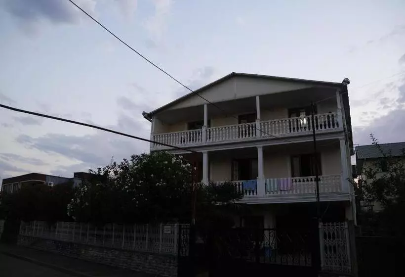 پانسیون Kobuleti Guest House