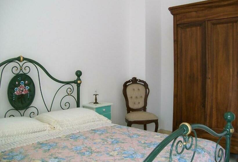 پانسیون Notte Di Luna Room & Breakfast