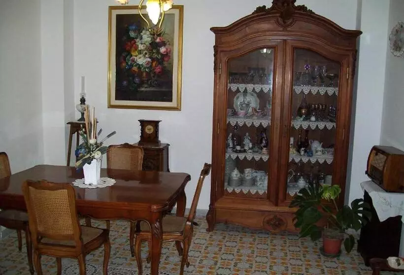پانسیون Notte Di Luna Room & Breakfast