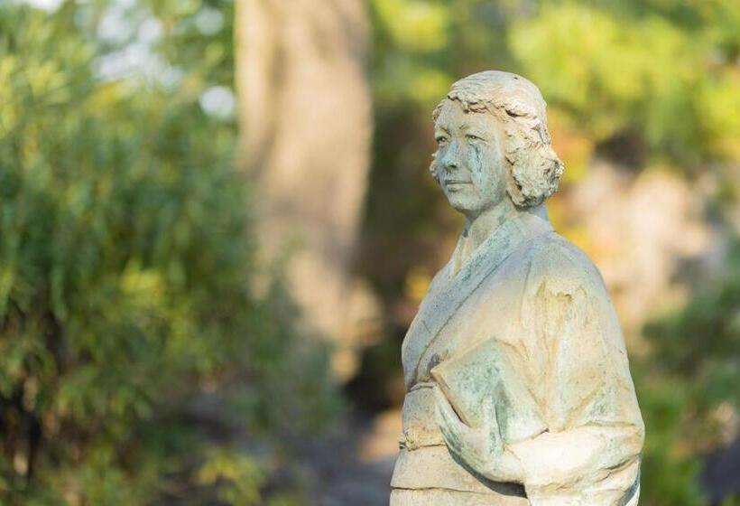 ريوكان Sakurajima Seaside